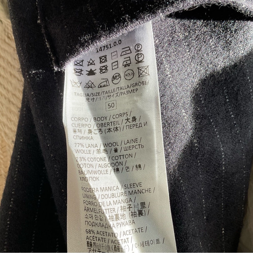 Eleventy Men's Soft Pinstripe Blazer - Picture 7 of 15